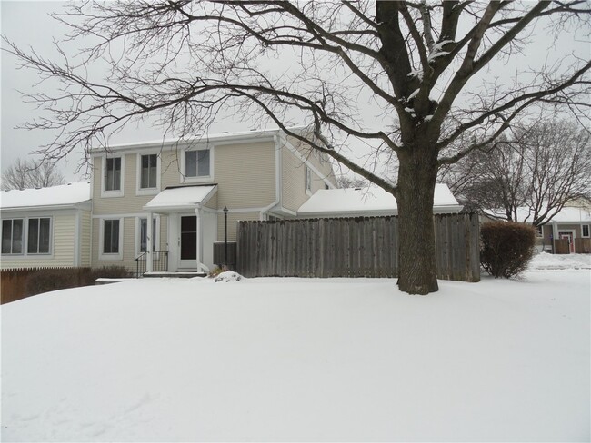 Photo - 206 Greenway Blvd