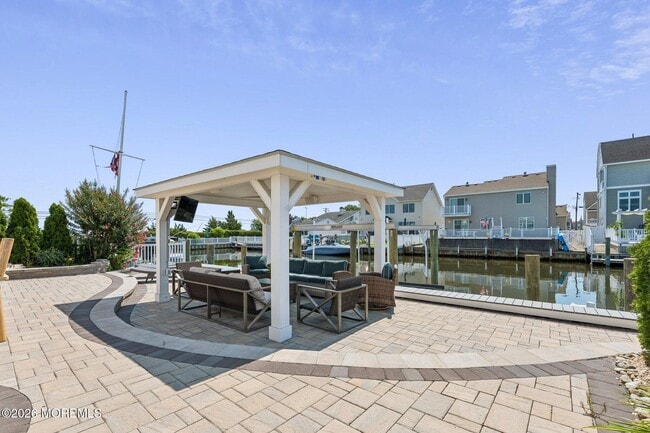 45 E Pampano Dr