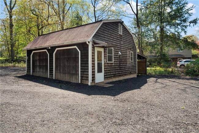 Photo - 588 Webbs Hill Rd