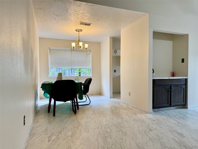 Photo - 2802 Valley Forest Dr