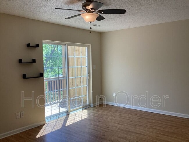 Photo - 187 Weston Rd