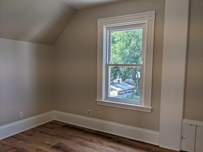 Photo - 56 Clayton St