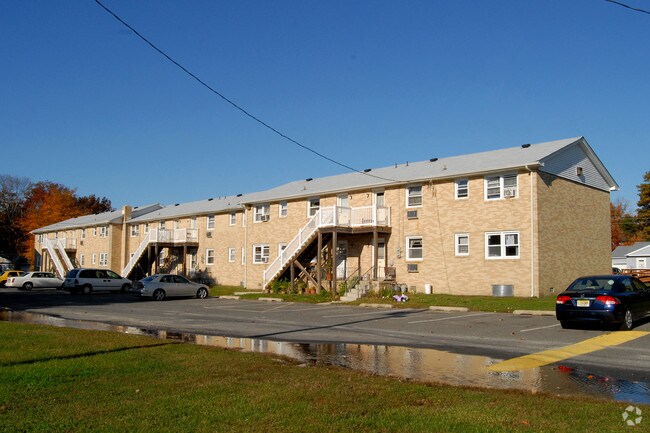 Back of property - Woodcrest Apartments