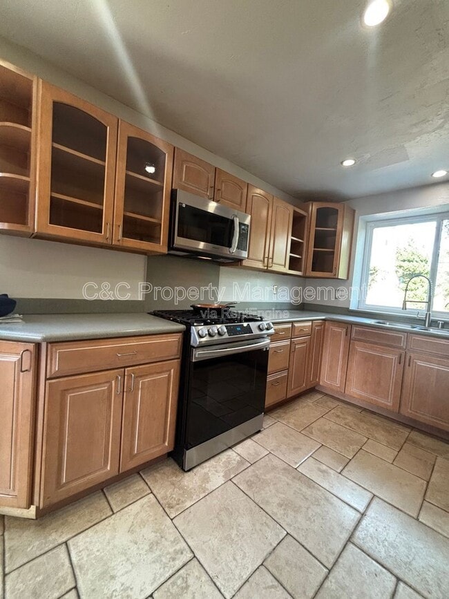 Photo - 19010 Cliveden Ave