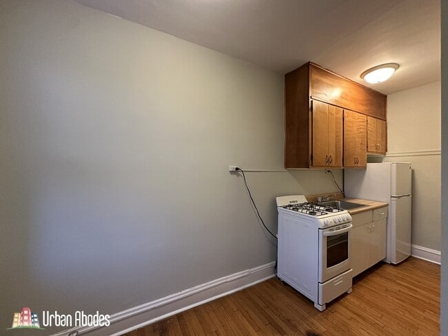 Photo - 4635 N Paulina St Unit J05W