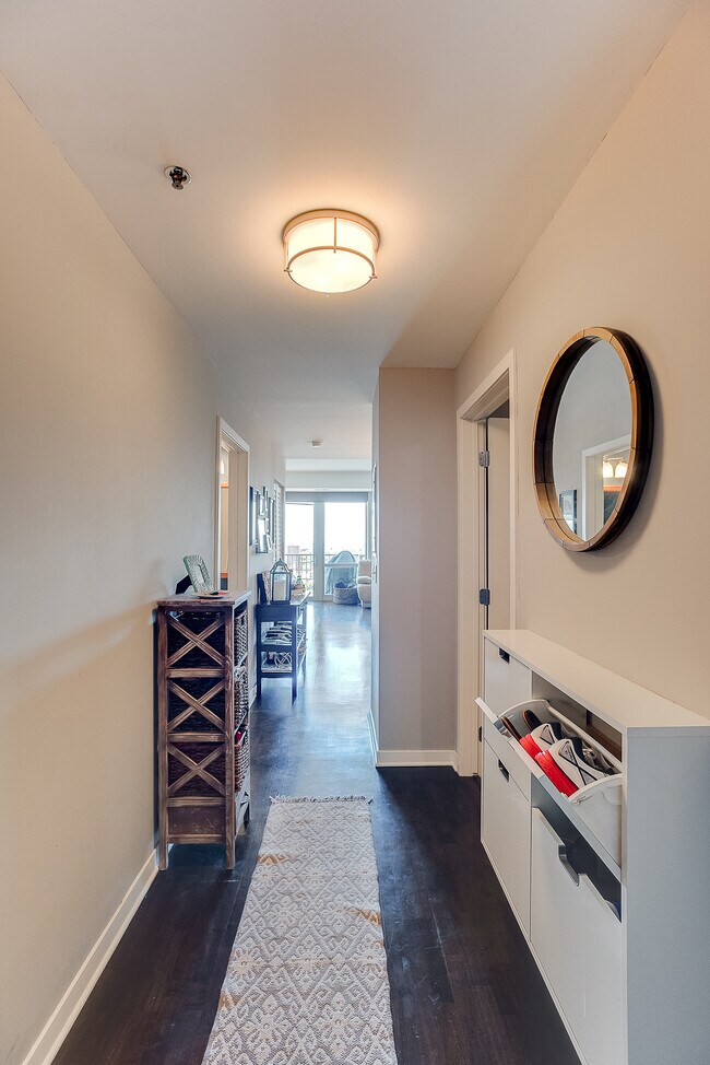 Photo - 929 Portland Ave Unidad 1807