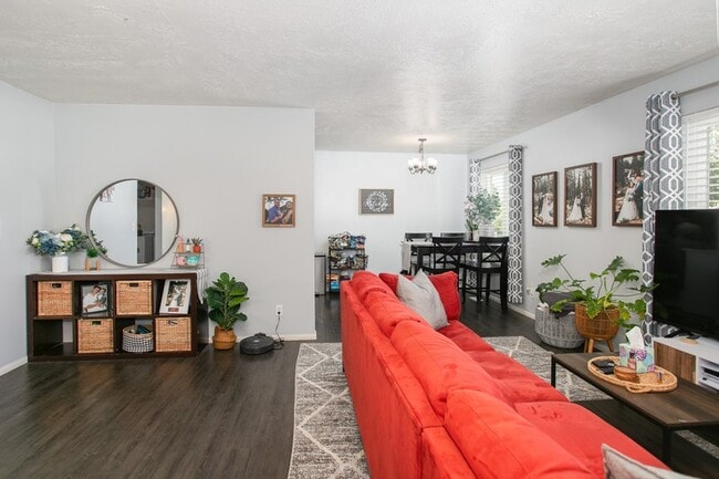 Photo - 1724 N 1450 W Unidad 1