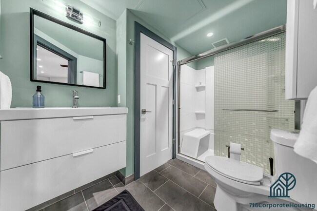 Furnished 2-Bedroom, 2-Bath Apartment near the Medical Campus