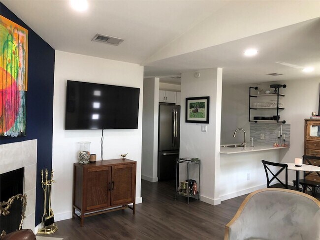 Photo - 6409 Burns St Unit 306