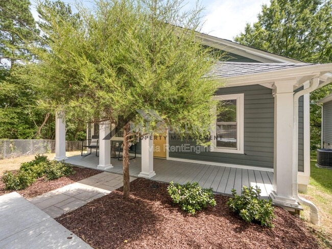 Photo - 1010 Cole St