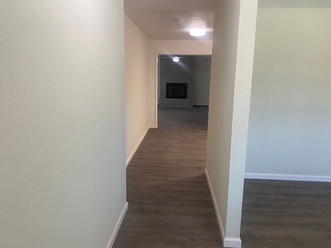 Photo - 3 bedroom 2 bathroom in Tulare!
