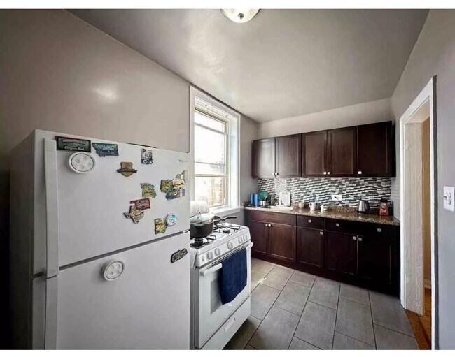 Photo - 4259 W Addison St Unit ONE BEDROOM