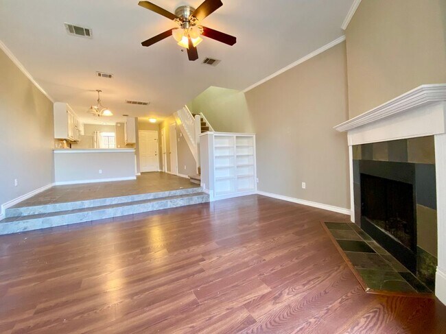 Photo - 1804 Capital Pkwy