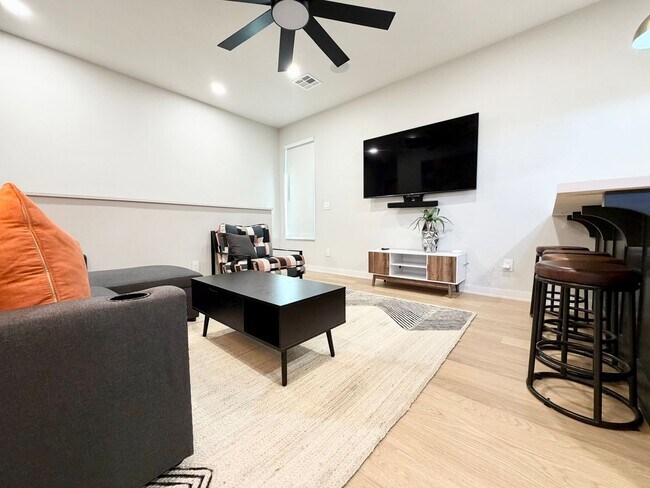 Photo - ***611 SW 2nd Street***