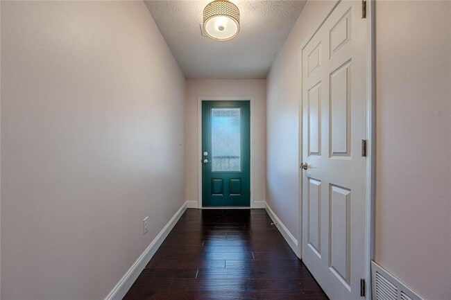 Photo - 2491 Redfield Dr