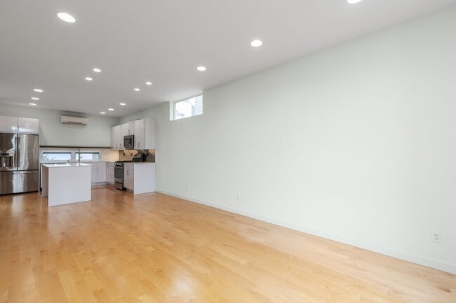 Photo - Stunning 3BR/2BA home in Seattle’s Magnolia Neighborhood