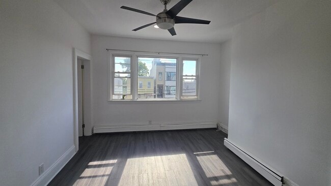 Building Photo - 176 Bartholdi Ave Unit 2