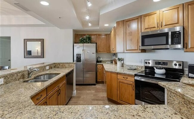 Photo - 2743 1st St Unidad 1604