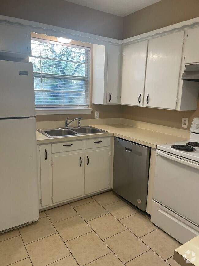 Building Photo - 510-512 N 3rd St Rental