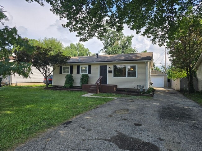 Photo - YOU CAN STOP YOUR SEARCH! Jeffersontown / Jtown Rental with 3 Bedrooms, 1 Full Baths, Ranch, 1 Ca...