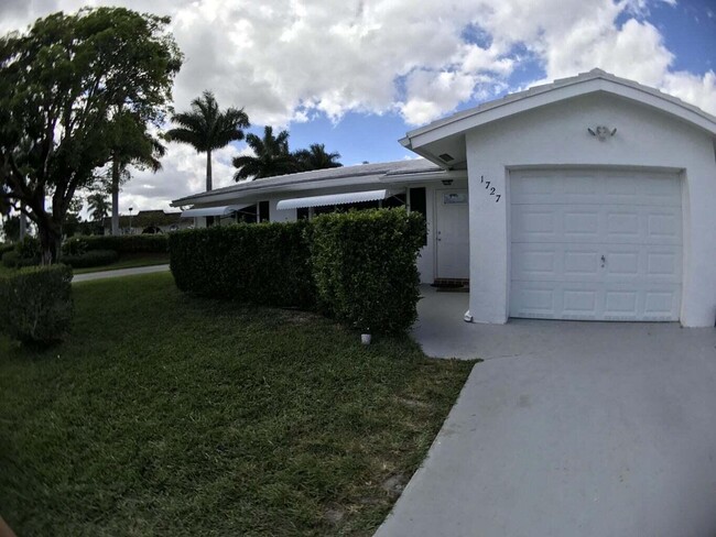 Photo - 1727 SW 18th St Casa