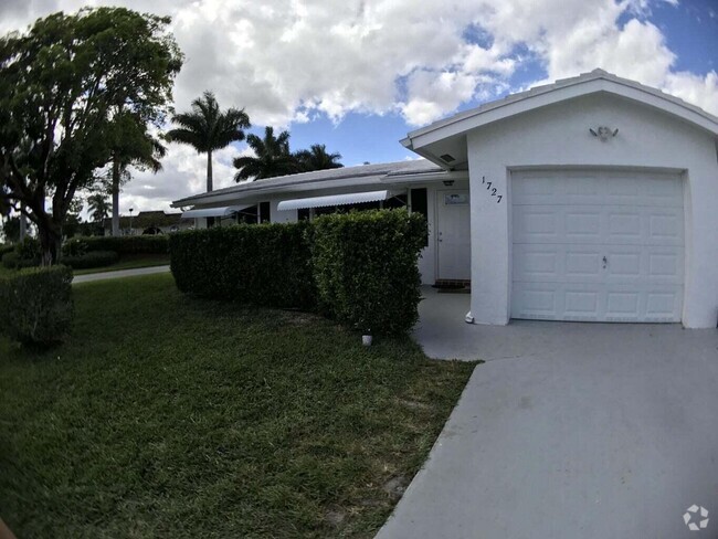 Building Photo - 1727 SW 18th St Rental