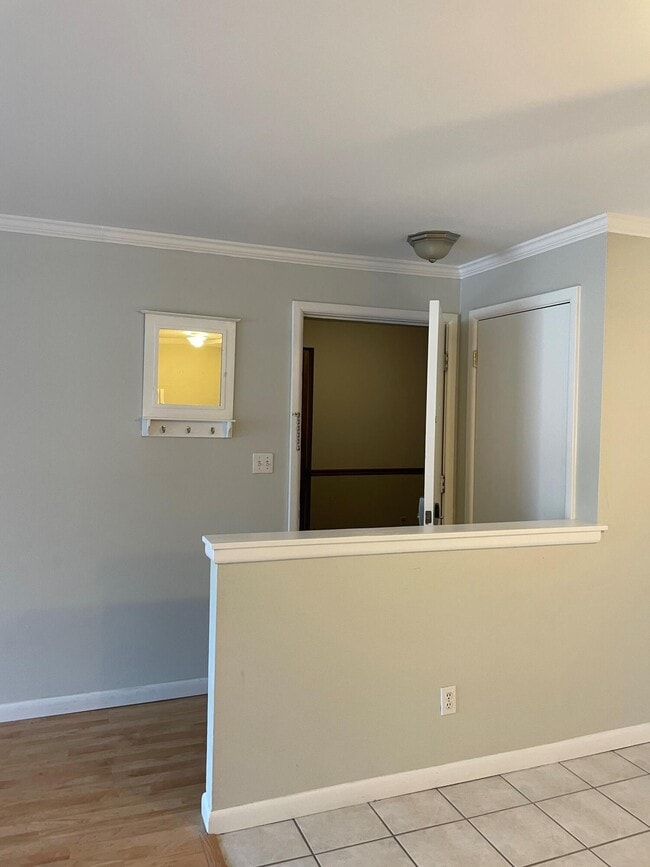 Photo - 255 Elmwood Ave Unidad 211