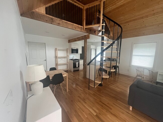 Photo - 1003 George Wilson Rd