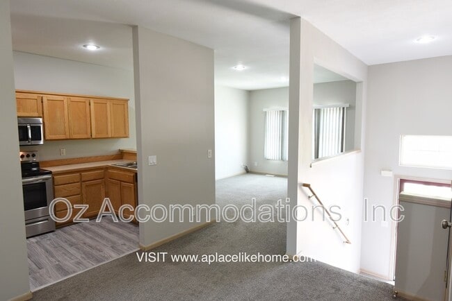 Photo - 635 S Woodson Ln