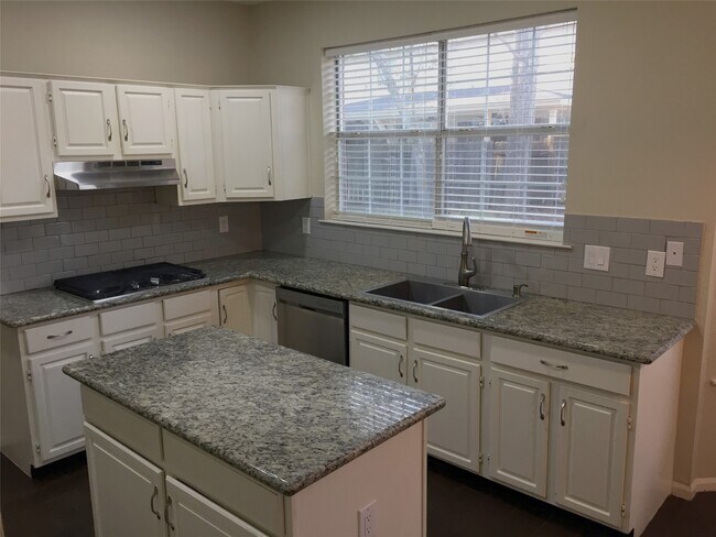 Photo - 2002 Summerall Ct