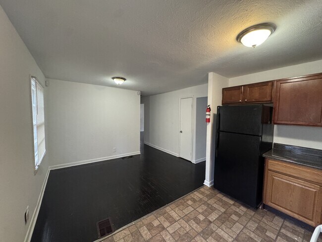 Photo - 324 Banberry Dr SE