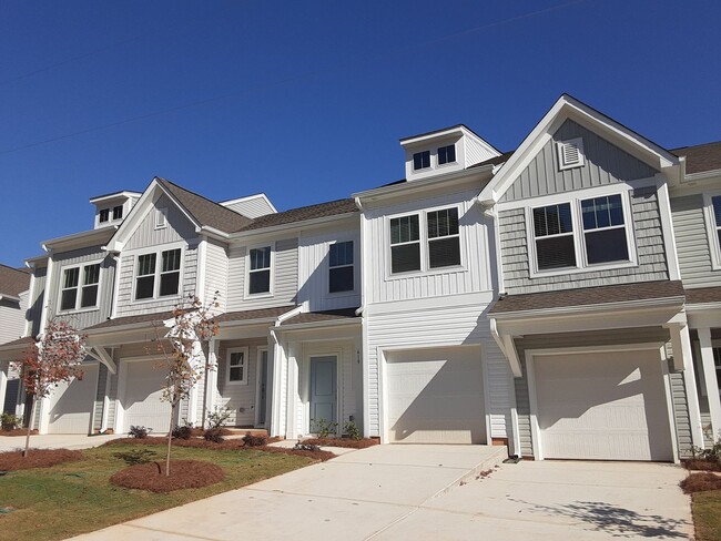 NEW 3BD Townhome Walking Distance to Downt... - NEW 3BD Townhome Walking Distance to Downt...