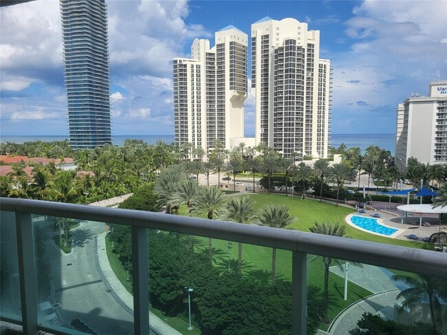 Building Photo - 19370 Collins Ave Unit 809