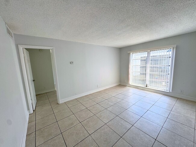 Photo - 4459 Treehouse Ln