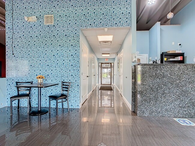 Photo - 44199 US-27 Unidad 115 King Room