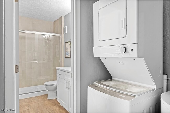 Building Photo - 10532 Clifton Blvd Unit 107