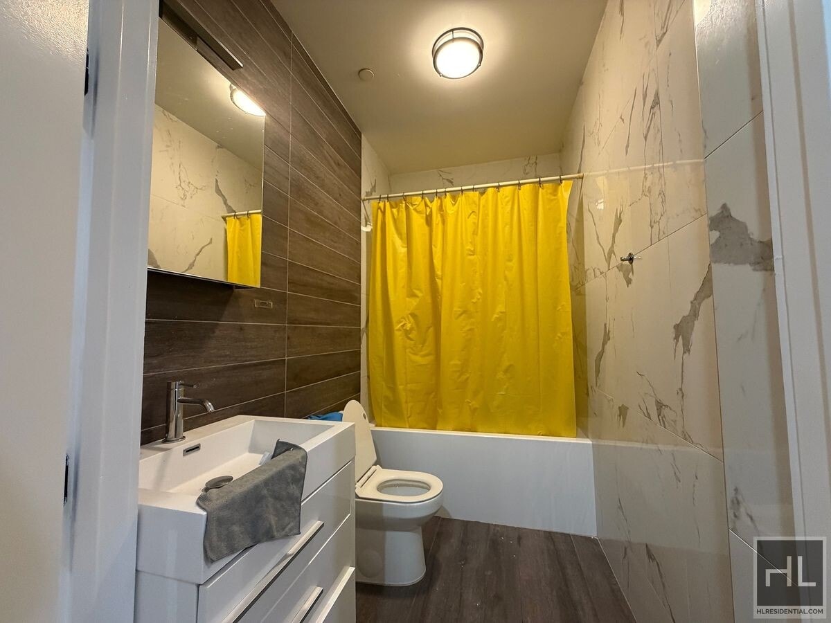 Photo - JACKSON AVENUE Unit 1D