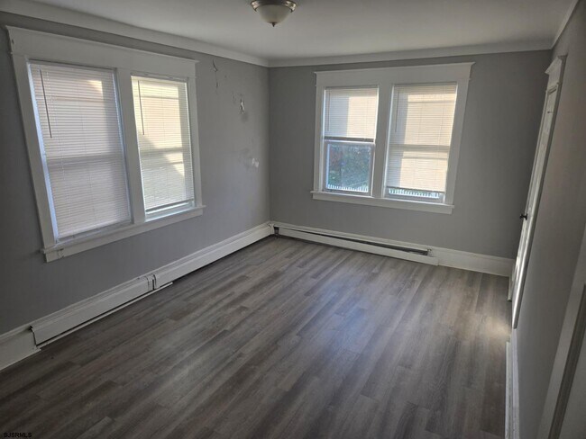 Photo - 514 Magellan Ave