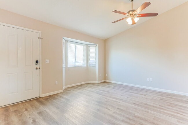 Photo - 2203 E Dragoon Ave