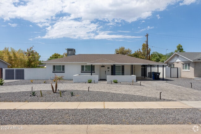 Building Photo - 3814 N 36th St Rental