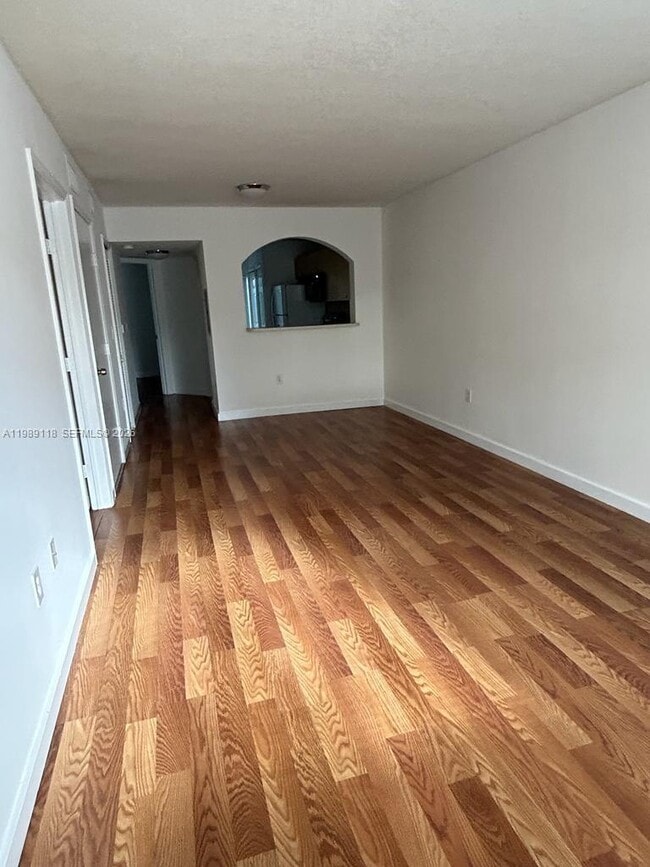 Photo - 2731 SE 12th Rd Unidad 105