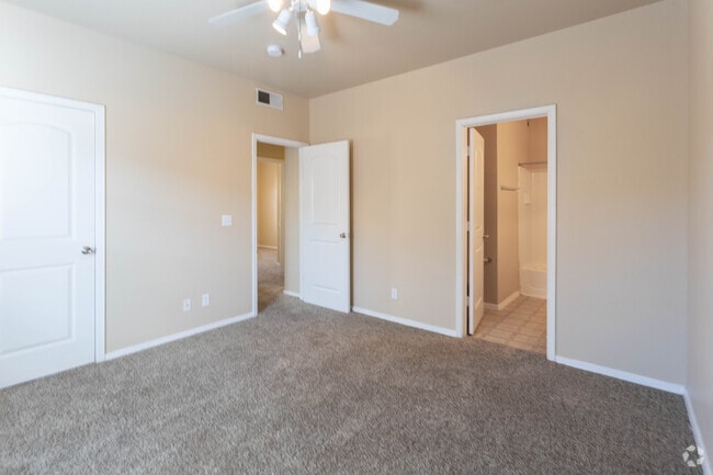 3BR 2BA - 1,066 Sf
