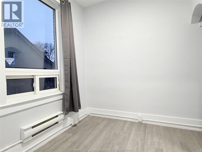 Photo - 1495 Gladstone Ave Unité 204