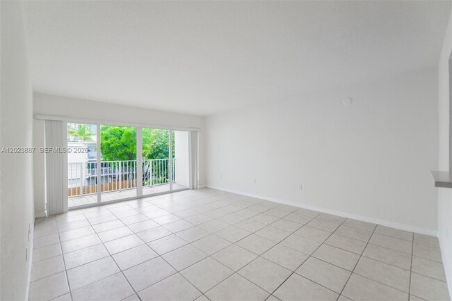 Photo - 7737 SW 88th St Unidad C312