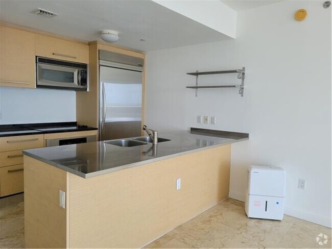 Building Photo - 1850 S Ocean Dr Unit 4406 Rental