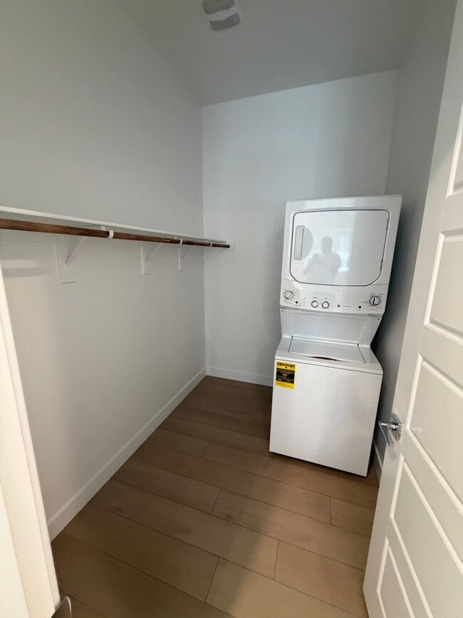 10453 Diana Smt St