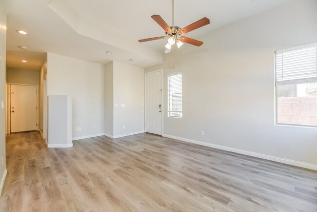 Photo - 328 Sweet Sugar Pine Dr