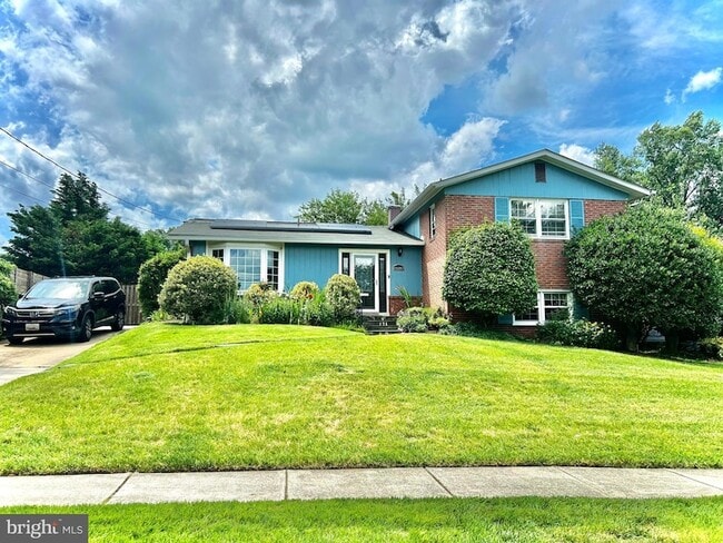 Building Photo - 10202 McGovern Dr