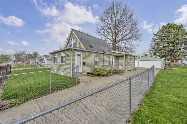 Photo - 195 Stull Ave