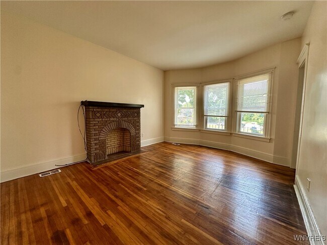 Photo - 127 Hayden St